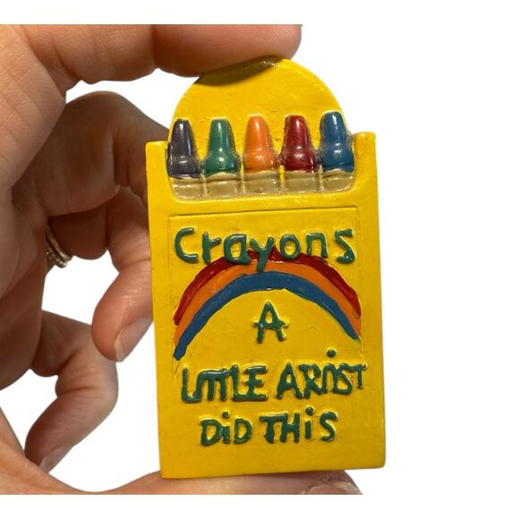 Vintage Crayola Crayons Refrigerator Magnet Childrens Art Drawing Display Holder - Picture 1 of 7